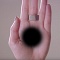 Оптическая иллюзия: как увидеть дыру в своей ладони
