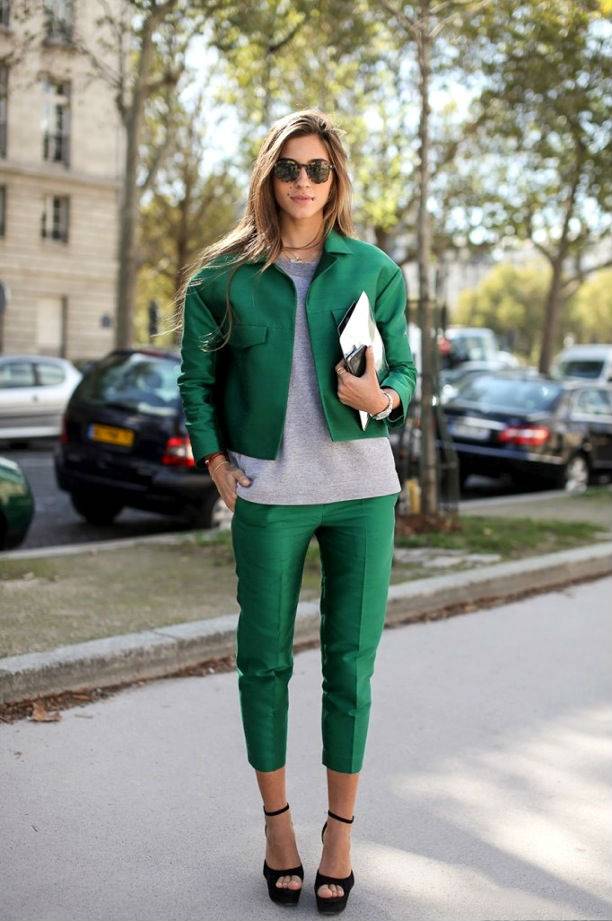 Серый и зеленый в одежде
