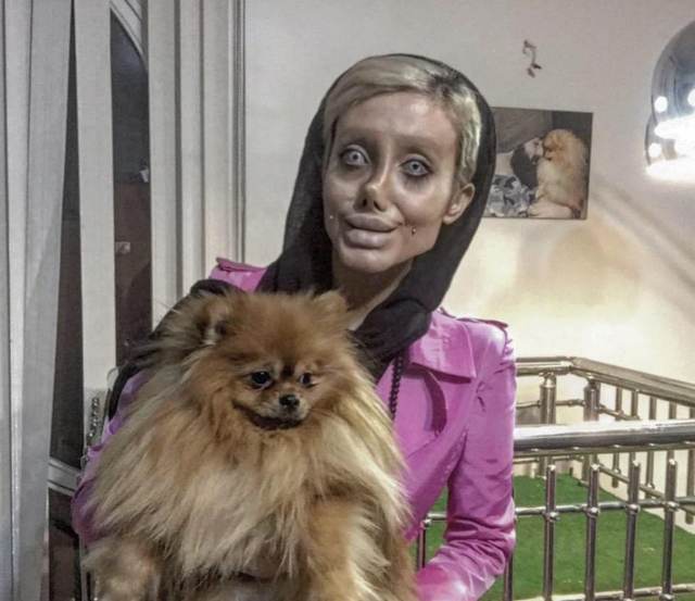 Сахар Табар: 5 фактов о девушке-зомби, которая хочет быть похожей на Анджелину Джоли (фото) 3fbe3fde0b1283bb279419213e0a5802