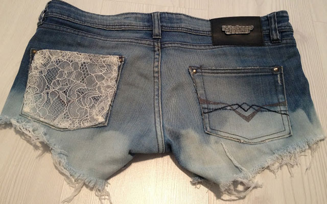 Рваные джинсы: как сделать джинсы с дырками своими руками - Блог IssaPLus