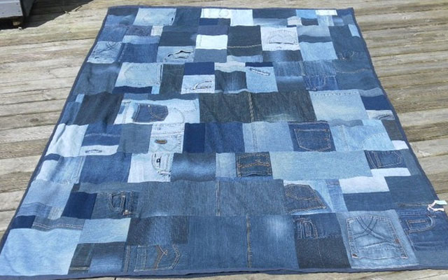 12 уникальных способов сделать стильные коврики из джинсы: хоть на продажу выставлять